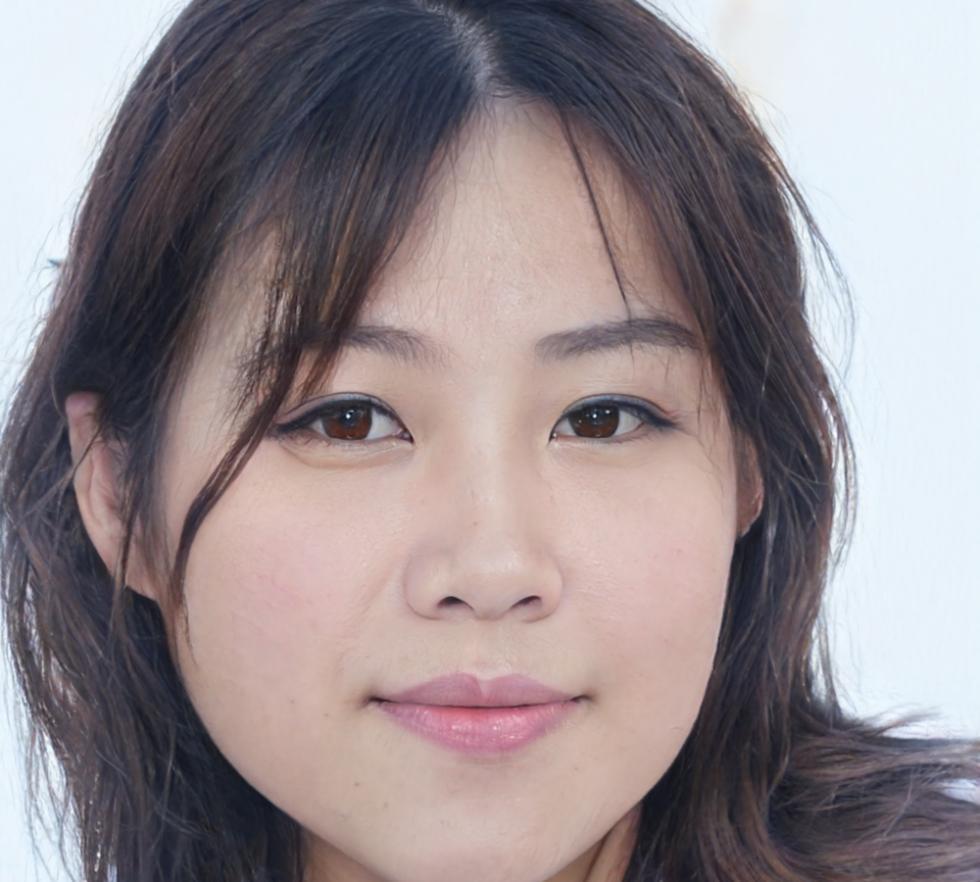 Sarah Chen, founder and financial education expert
